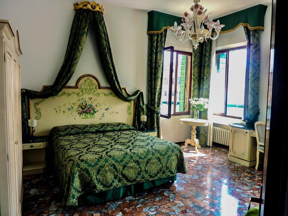 Smeraldo Grand Canal 1566c Venecia