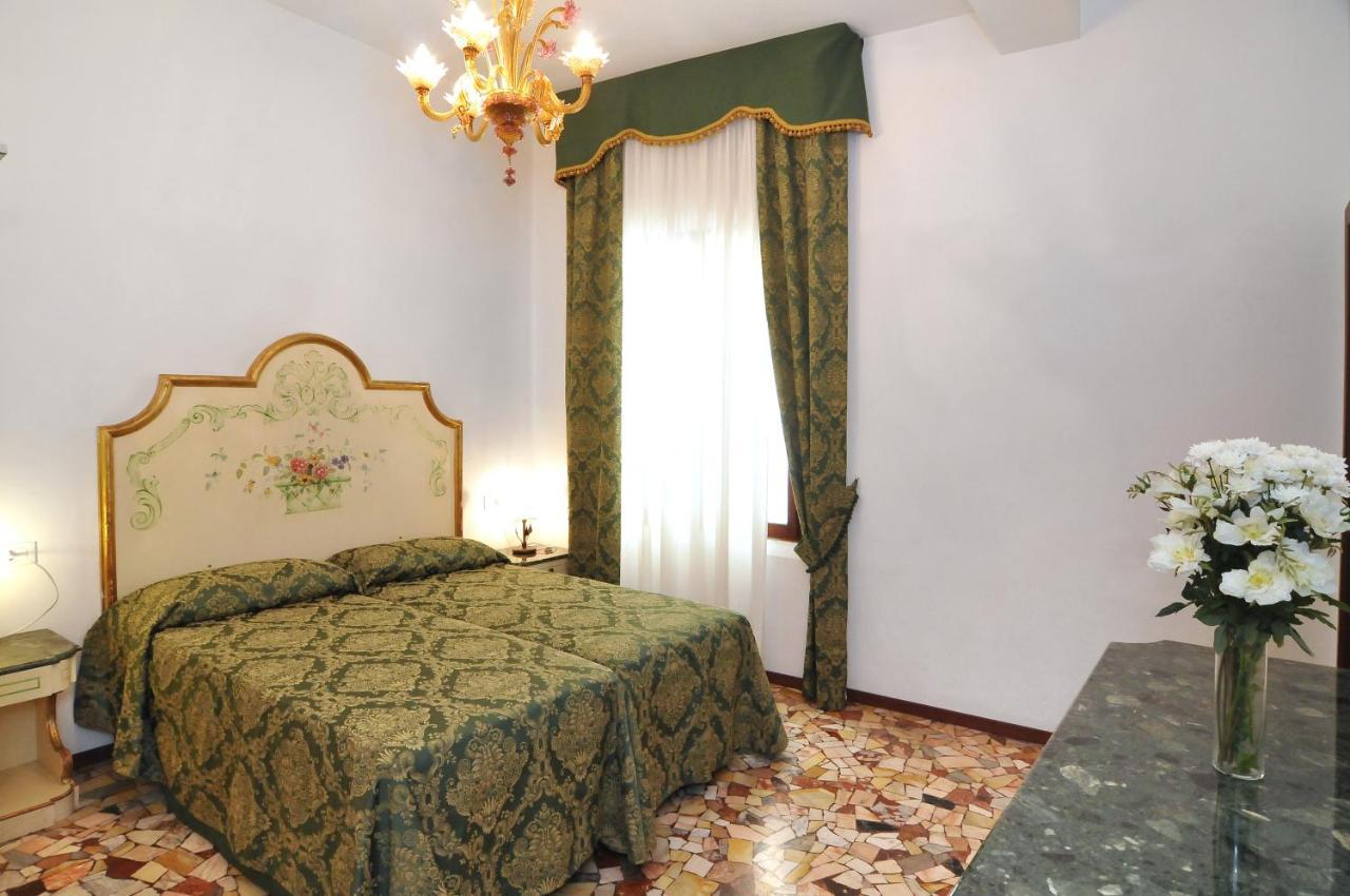 Smeraldo Grand Canal 1566c Apartamento